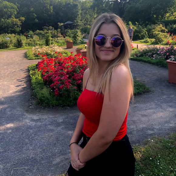 Meet your Posher, Joanie - Picture 1 of 1